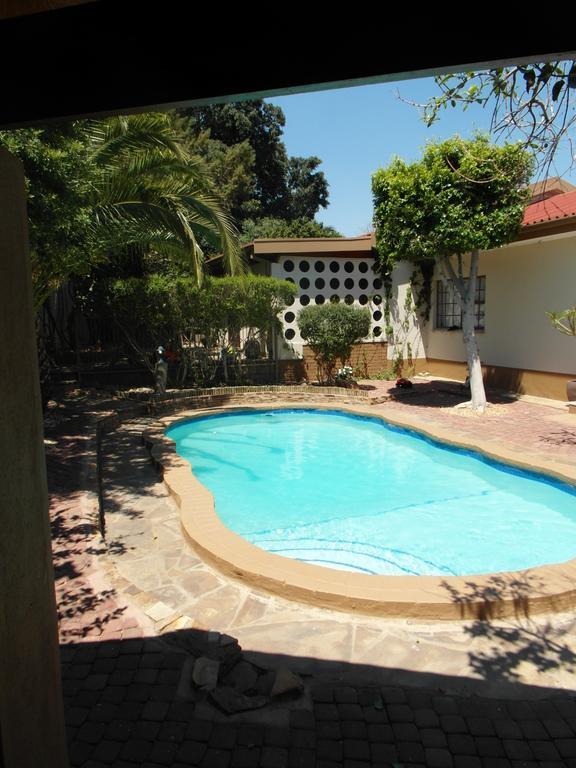 Caotinha Guest Cottage Windhoek Luaran gambar