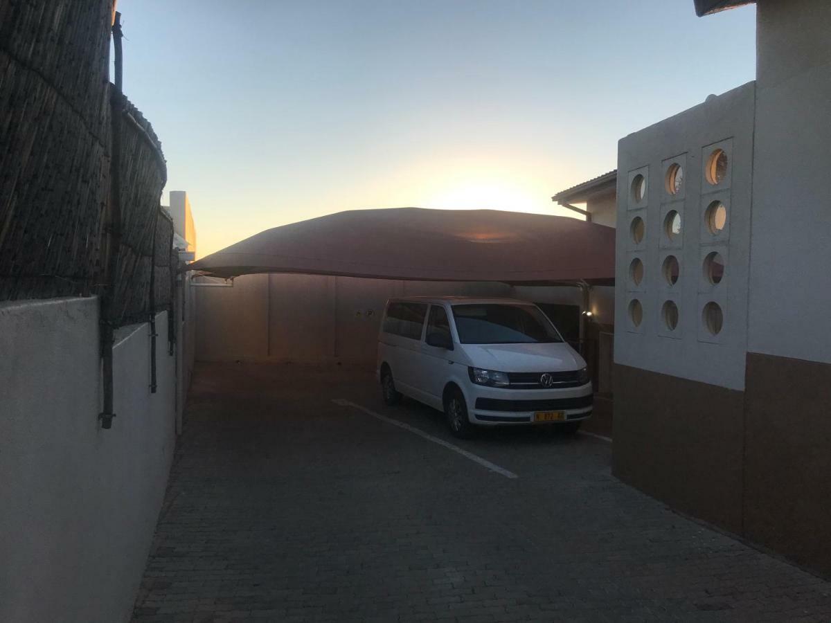 Caotinha Guest Cottage Windhoek Luaran gambar